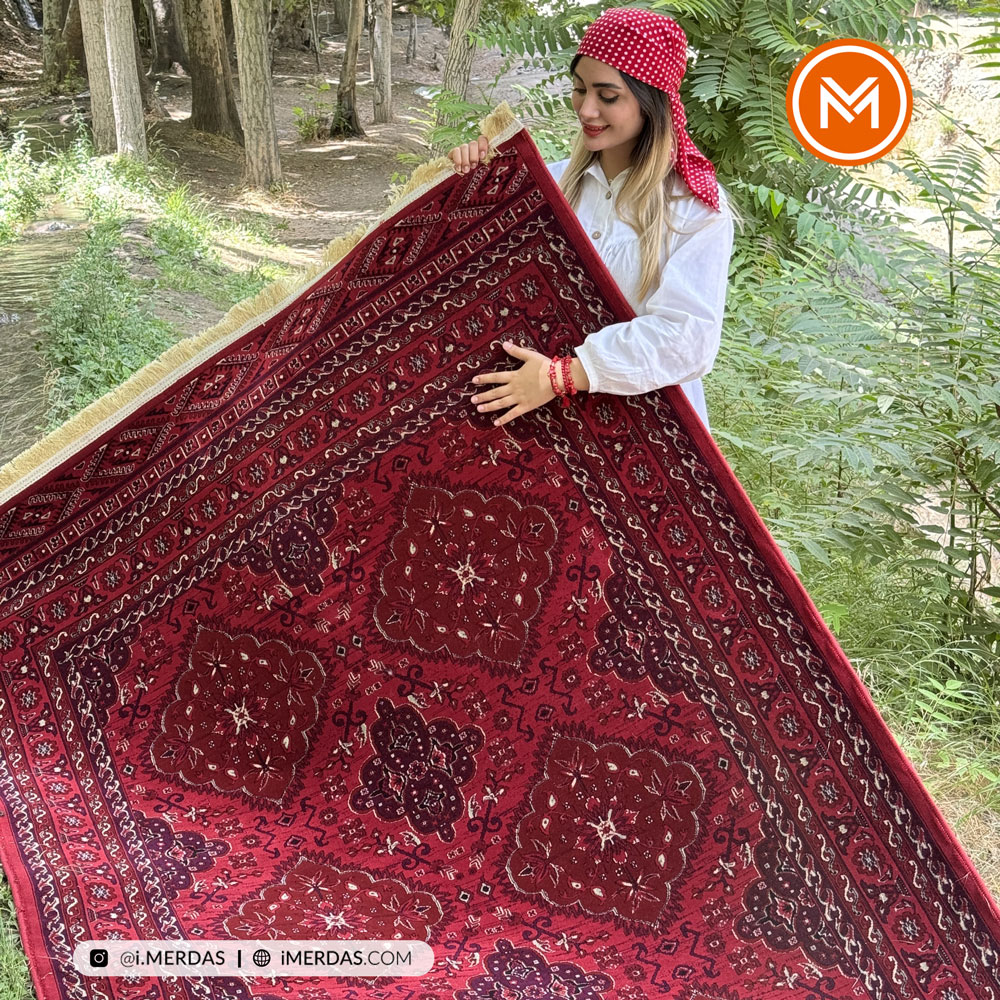 فرش گبه کد 4444 زمینه لاکی