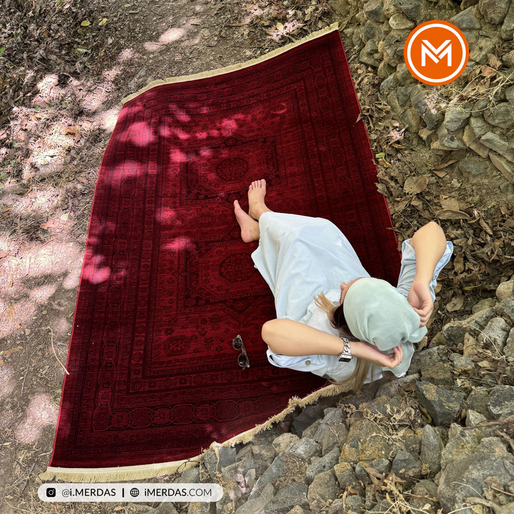 فرش گبه کد 4830 زمینه لاکی وینتیج
