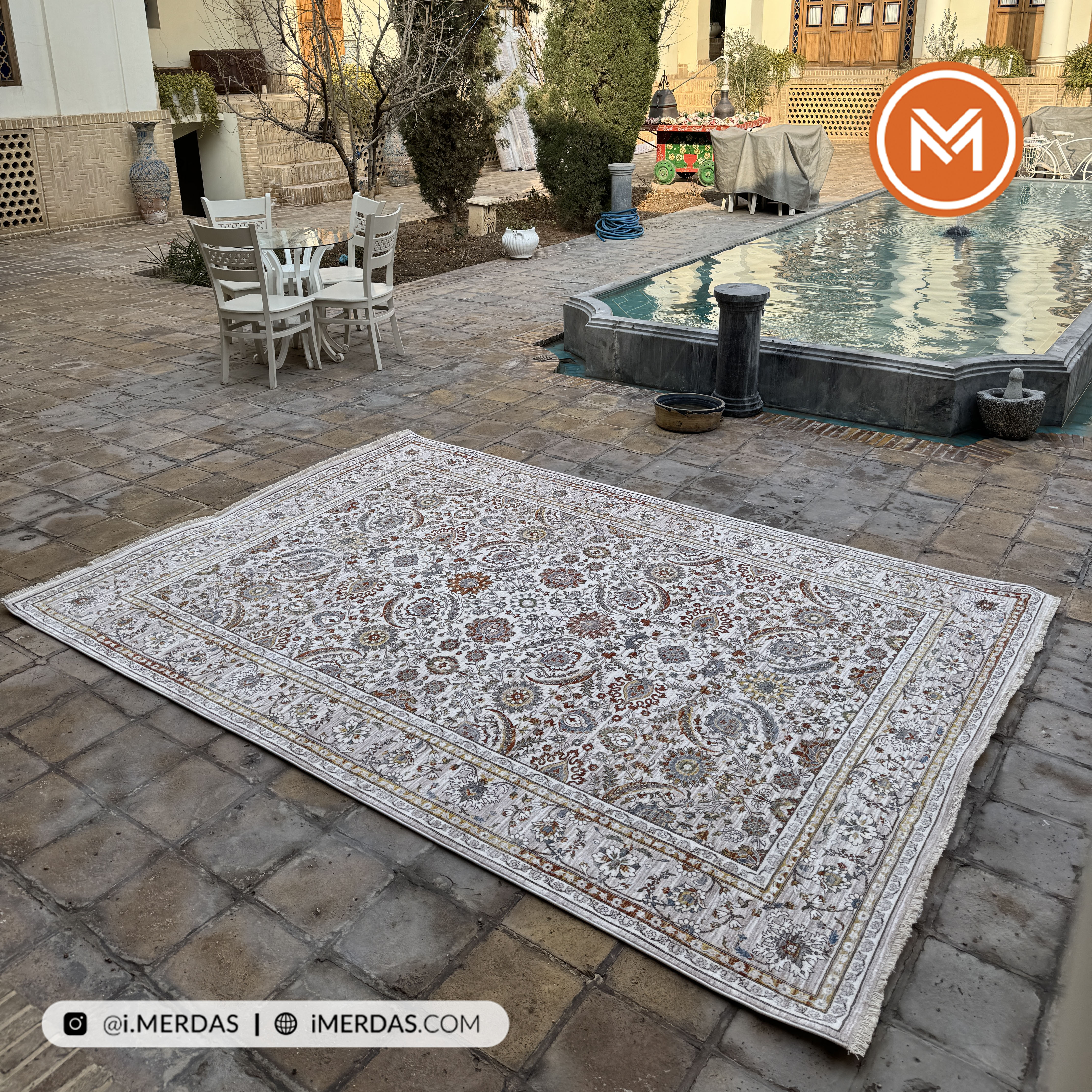 فرش وینتیج کد 76008 زمینه کرم بژ