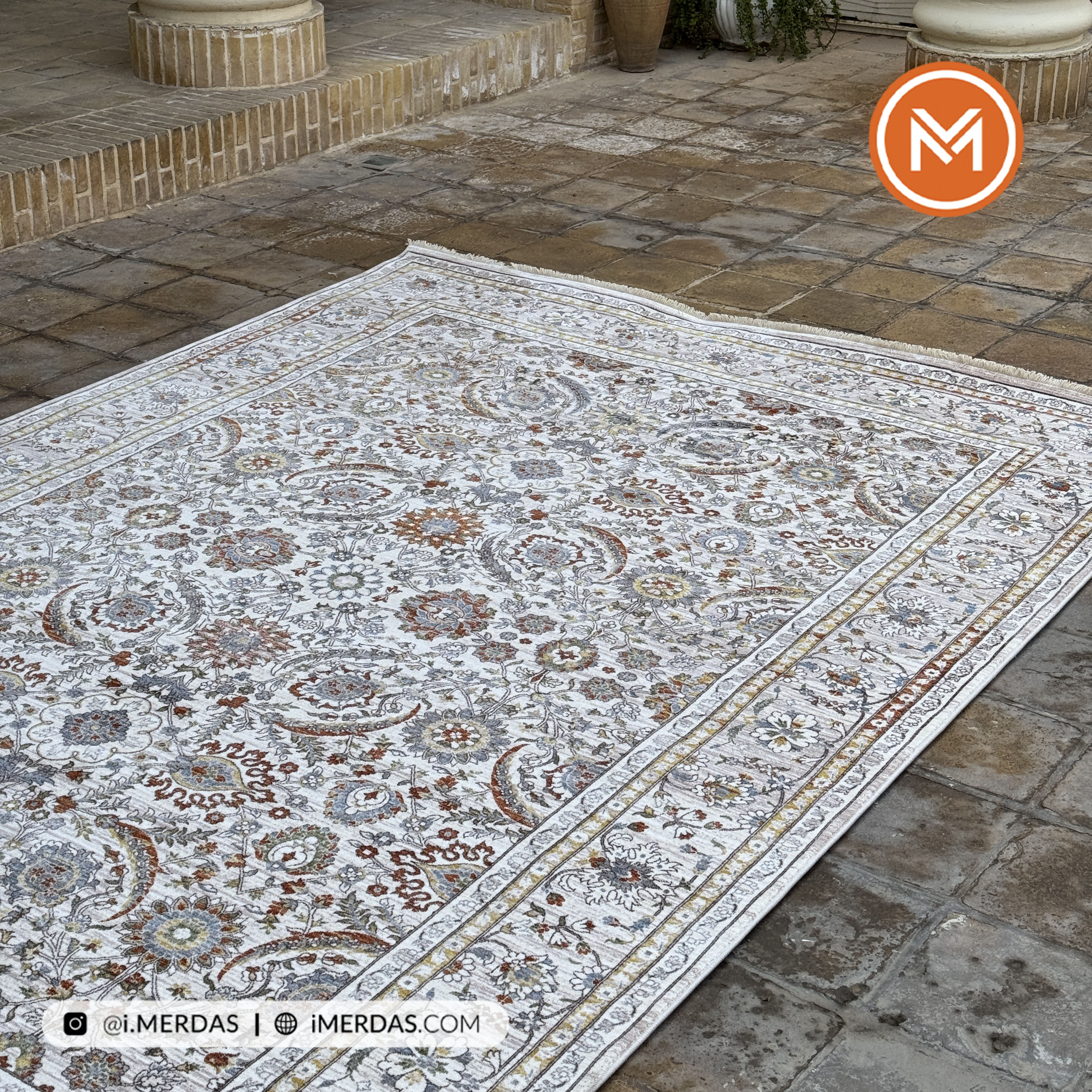 فرش وینتیج کد 76008 زمینه کرم بژ