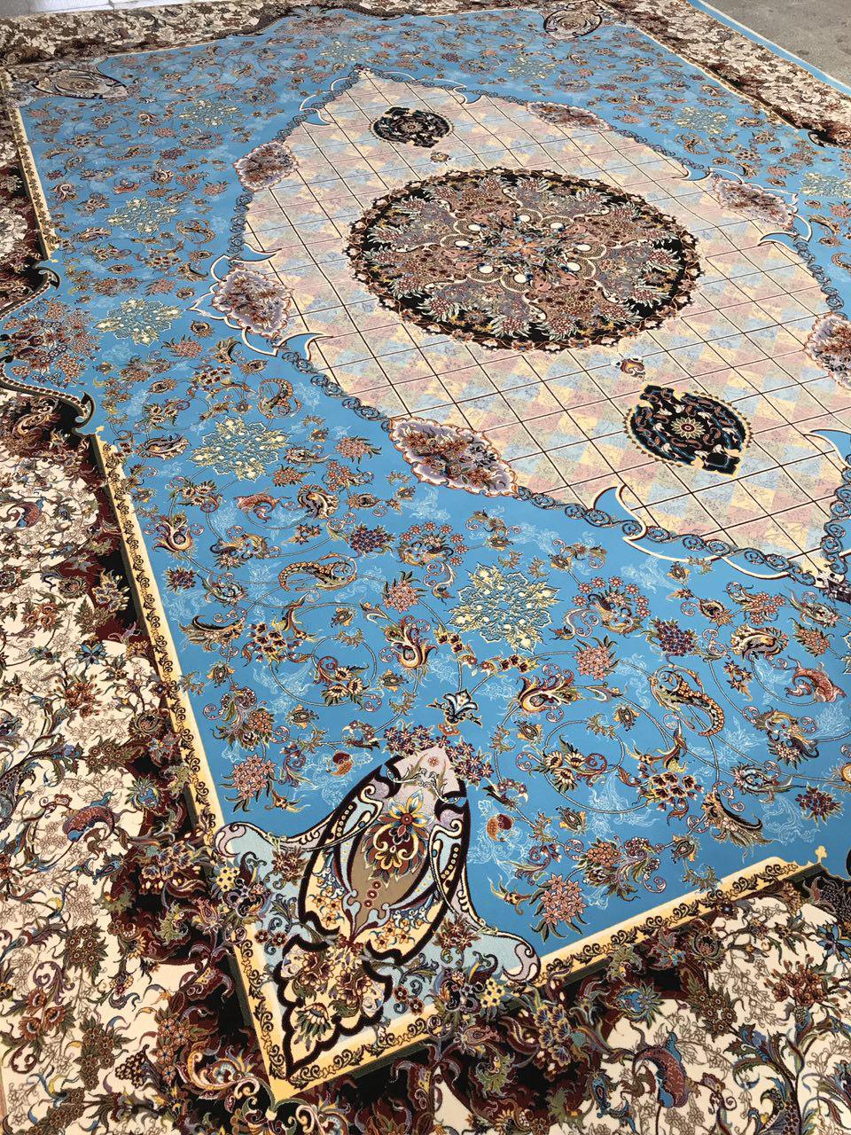 فرش 1200 شانه کاشان ؛ محصولی از تلفیق هنر و صنعت