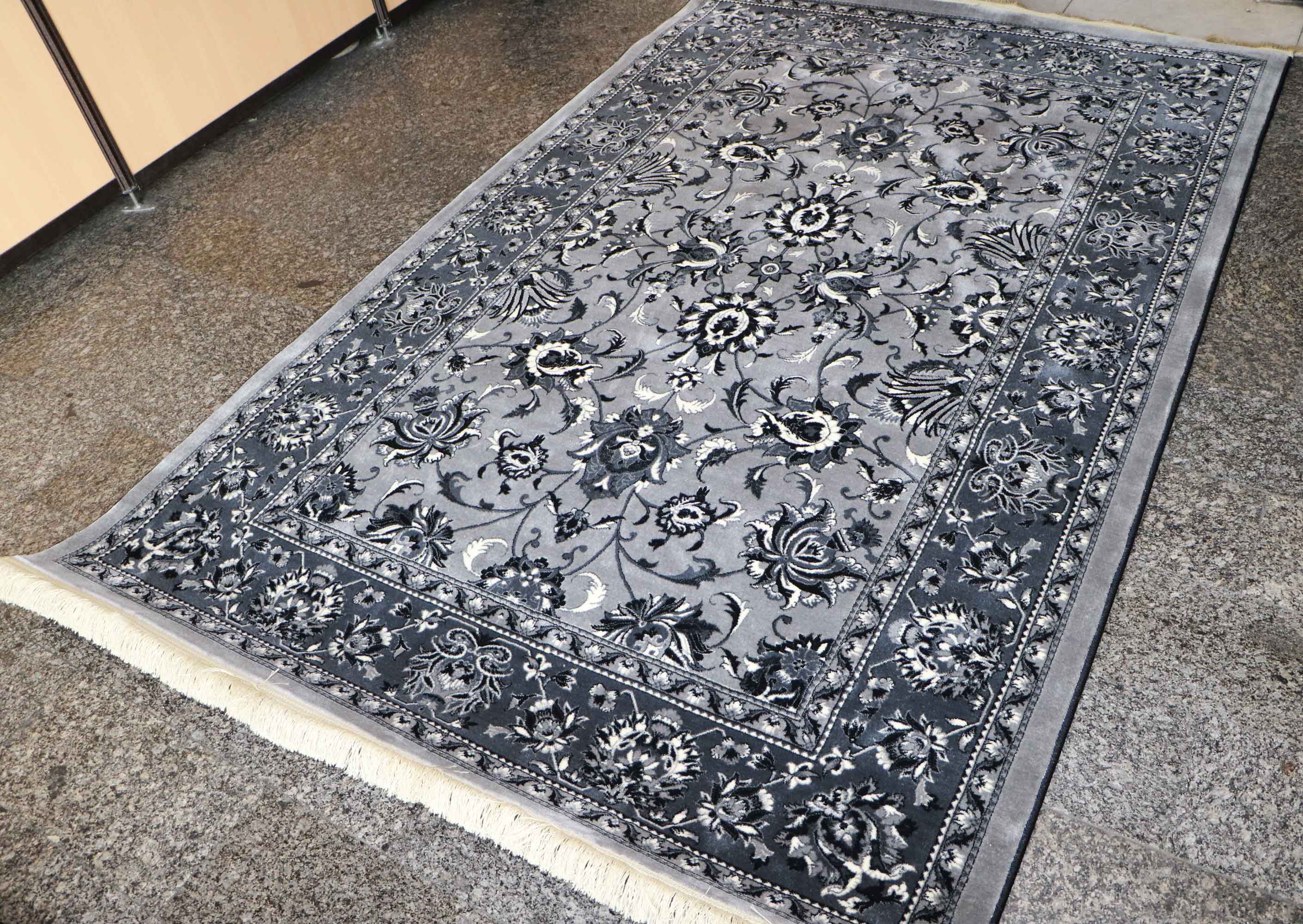 چرا فرش فانتزی بخریم؟