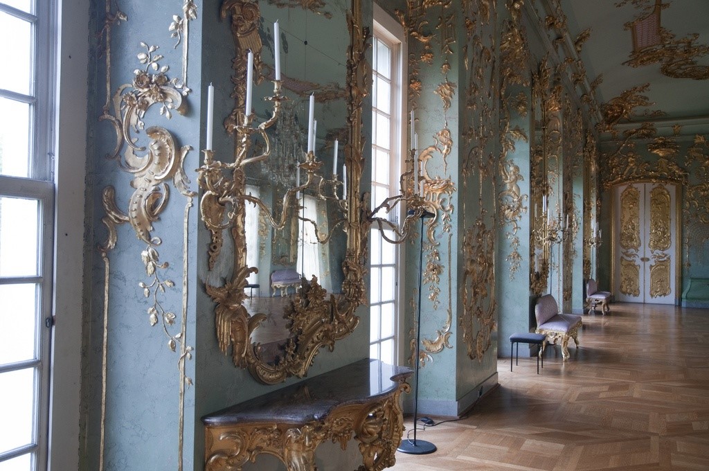 دکوراسیون داخلی روکوکو سبکی لوکس و مجلل